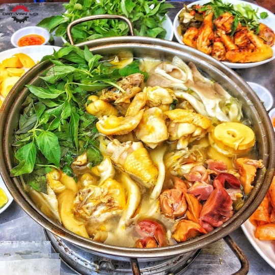 Quán lẩu gà 4