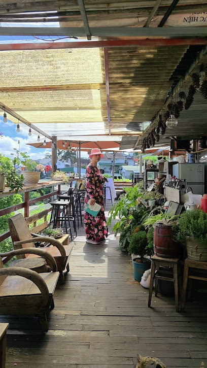 Coffee Em và Trịnh