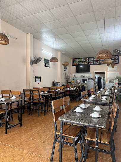 Quán lòng Dũng Râu