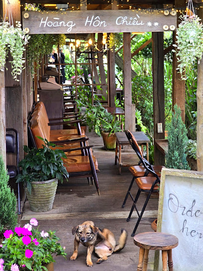 Tiệm cà phê Hoàng Hôn Chiều