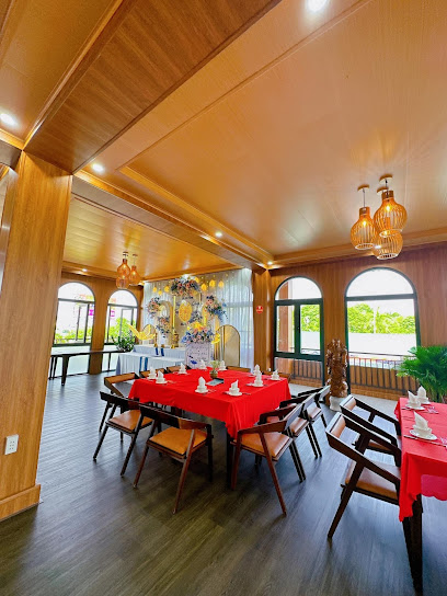 Nhà Hàng Bến Sông Quê