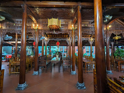 Cà Phê Không Gian Huế Xưa