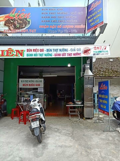 Tiệm Cà Phê Chạm Chiều