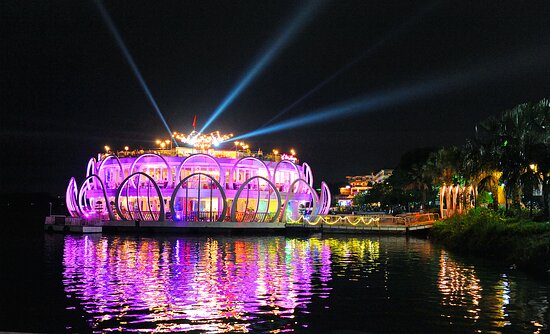 Nhà Hàng Nổi Sông Hương