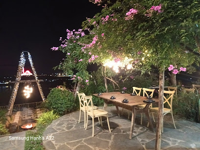 Tiệm cà phê La La Land