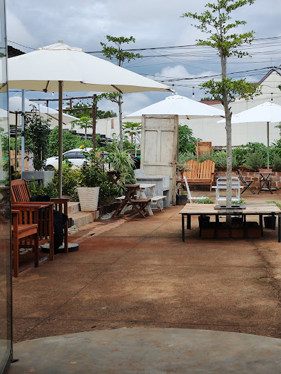 Quán Cà Phê Cuối Dốc Là Nhà