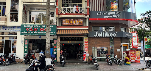 Tiệm ăn Phú Lâm