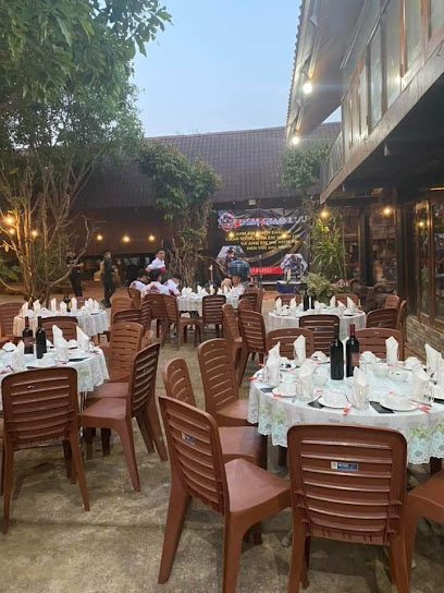 Gà nướng cơm lam kids