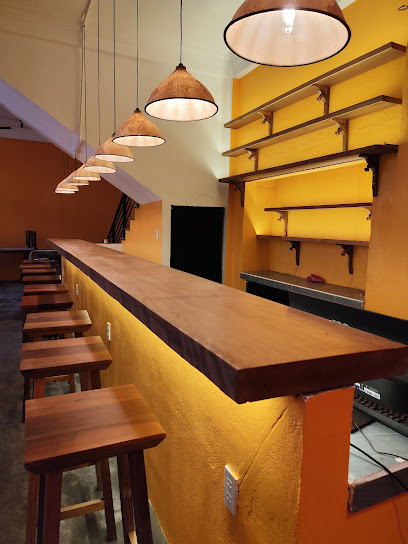 XỨ HUẾ RESTAURANT AND BREWING