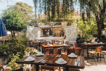 Nhà Hàng Cá Tầm Cá Hồi Đà lạt - Chivo