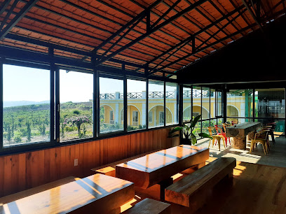 Tà Hine Café & Homestay