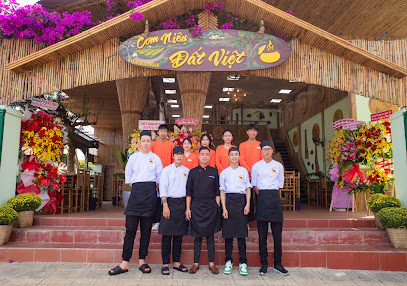 Cơm Niêu Đất Việt