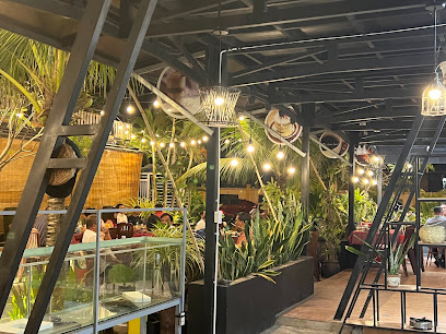 Nhà hàng Vườn Nhà Ai