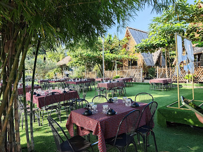 Quán ăn bờ sông Bill's Garden