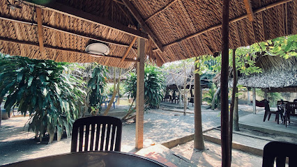 Quán Ăn Con Gà Vàng