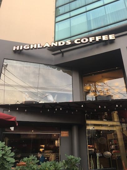 Highlands Coffee Trần Quang Khải