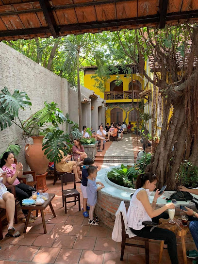 TIỆM CÀ PHÊ NHÀ MÌNH