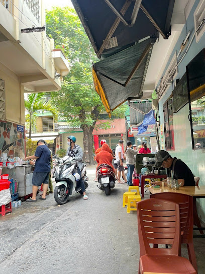 Cà phê phin cô Hồng