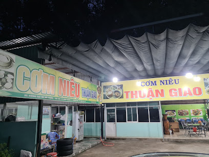 Cơm niêu thuận giao