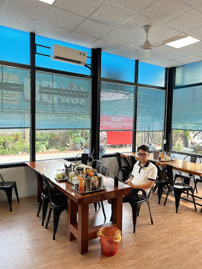 Cơm niêu Bàu Đá