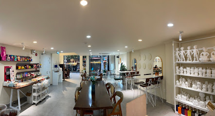 Tiệm Trà Tháng Năm (Tea & Coffee)