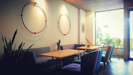 "C+ Cafe" Cafe and More