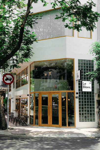 Le Blanc. Coffee & Spaces