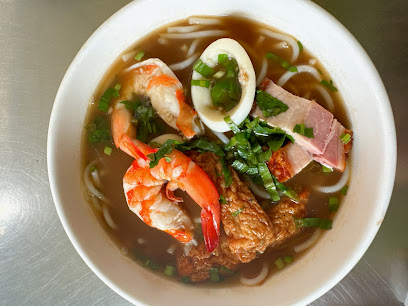 Bún mắm Sáu Kèn