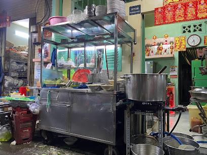Hủ tiếu mì Bò kho - a Xay