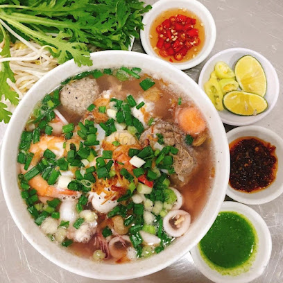 Hủ tiếu mực Anh Bum