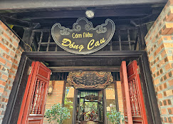 Cơm niêu Đồng Cau