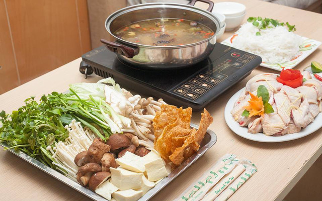 Lẩu Nướng Lá Đỏ