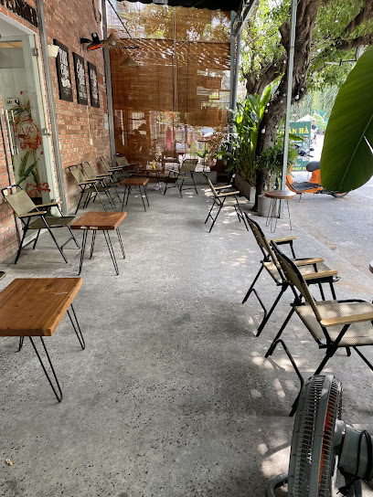 CAFE CORNER