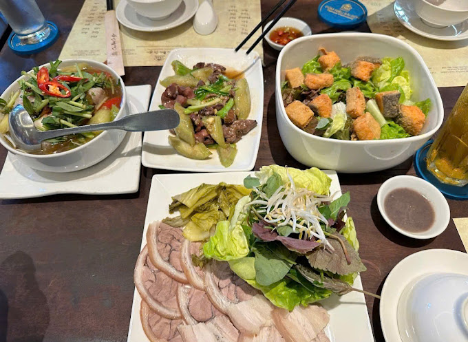 Cơm Niêu Sài Gòn