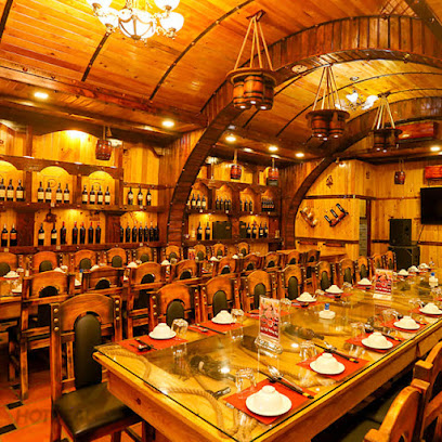 Nhà Hàng Hải Sản Tư Bình